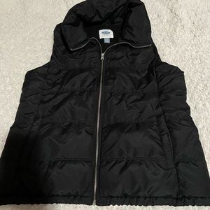 Old Navy Black Puffer Vest